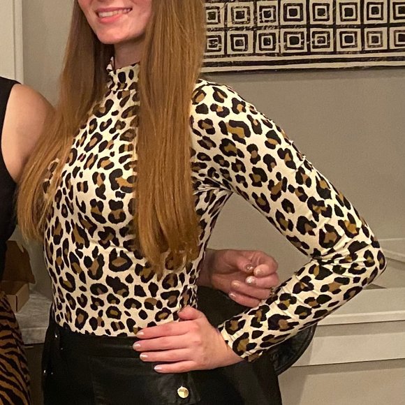 Stretchy Leopard Print Top Size XS - Picture 1 of 1